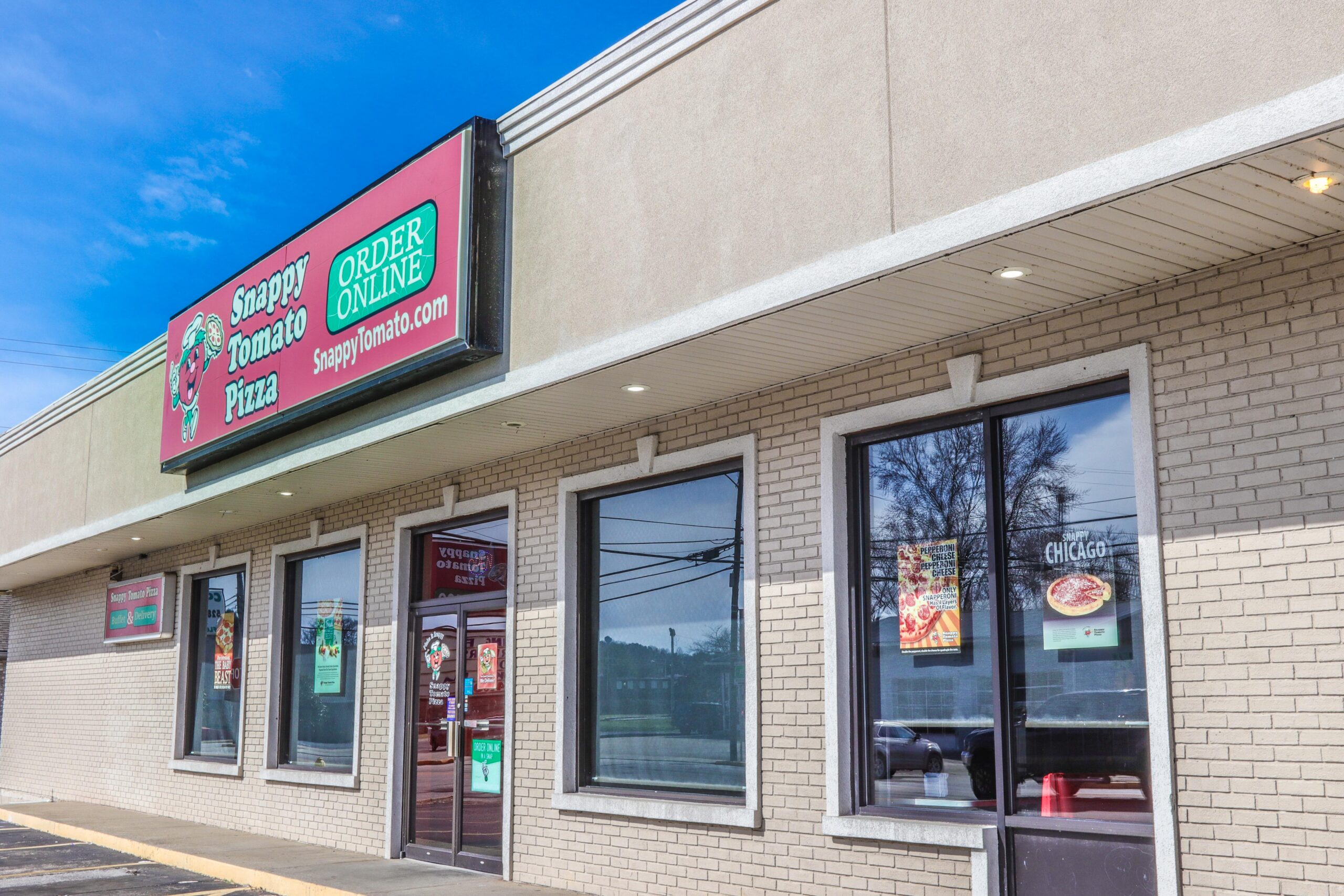 Snappy Tomato Pizza & Arcade