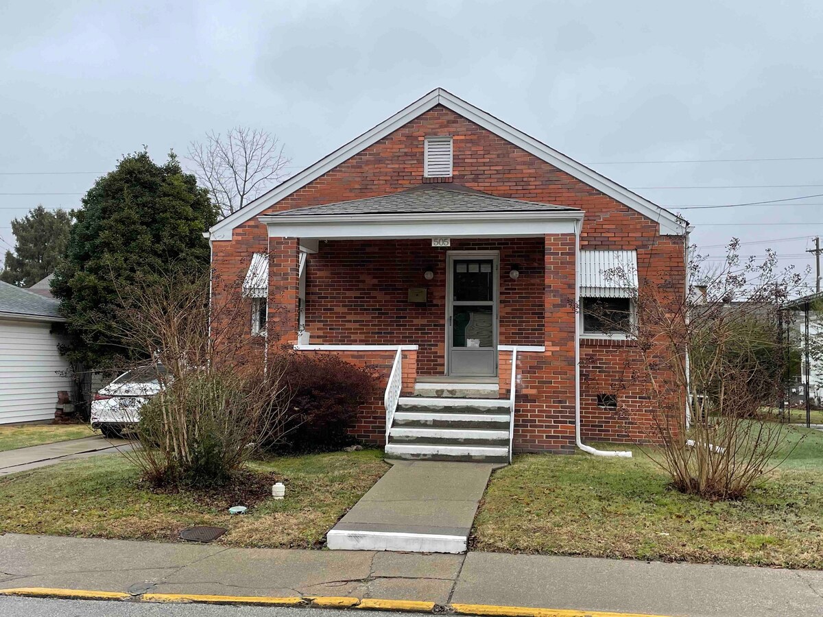 Downtown Vintage Bungalow